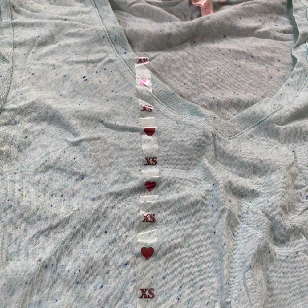 VICTORIA SECRET New V Neck Speckled T Shirt - Picture 2 of 4